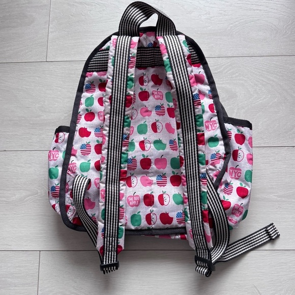 Lesportsac Colourful Backpack The Big Apple NYC - Picture 2 of 7